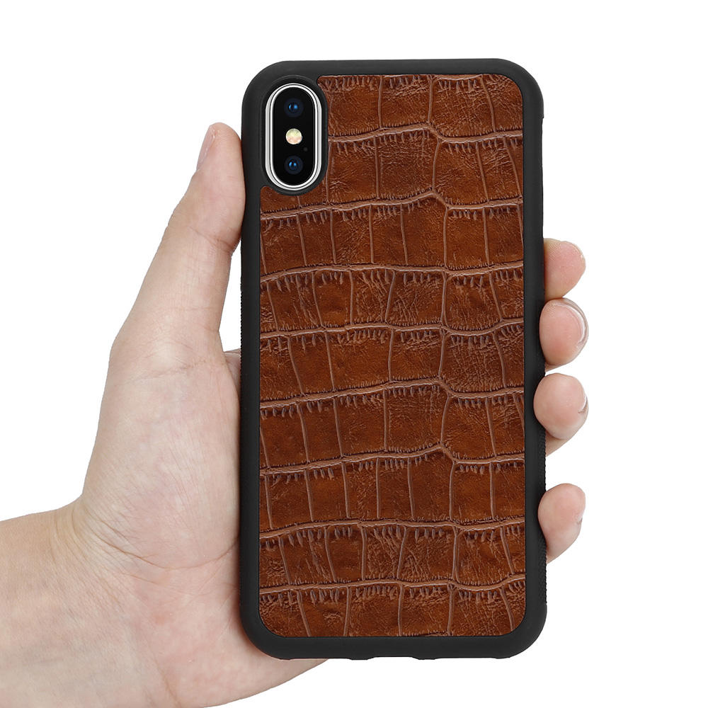CoveredGear Boom Croco skal till iPhone X/XS - Brun