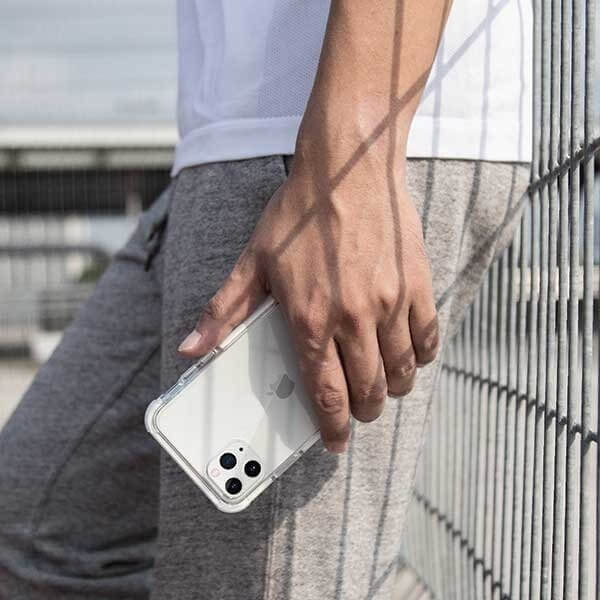 UNIQ UNIQ Combat skal iPhone 11 Pro Max carbon Svart