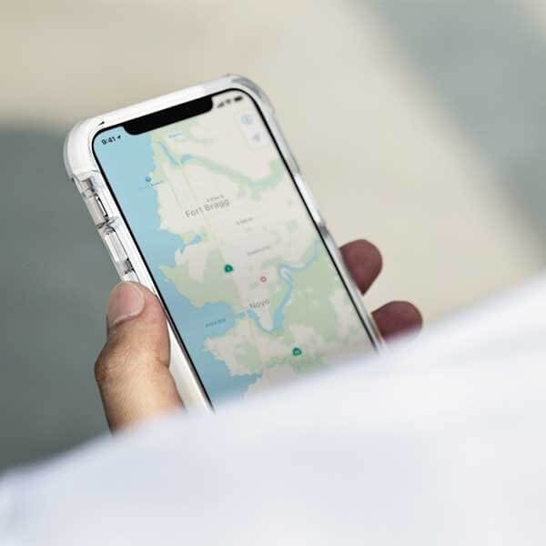 UNIQ UNIQ Combat skal iPhone 11 Pro Max carbon Svart