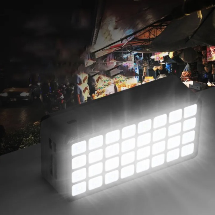 A-One Brand Powerbank 50000mAH med 32-LED Camping Light - Svart