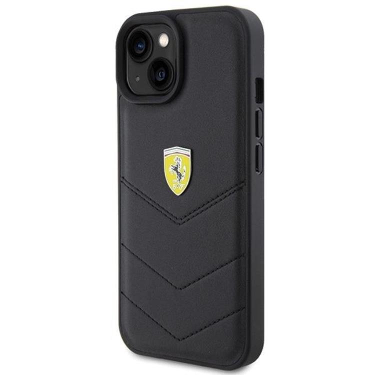 Ferrari Ferrari Mobilskal till iPhone 15 Quilted Metal Logo - Svart