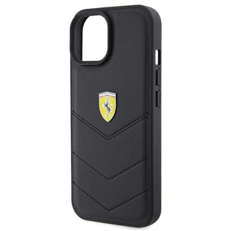 Ferrari Ferrari Mobilskal till iPhone 15 Quilted Metal Logo - Svart