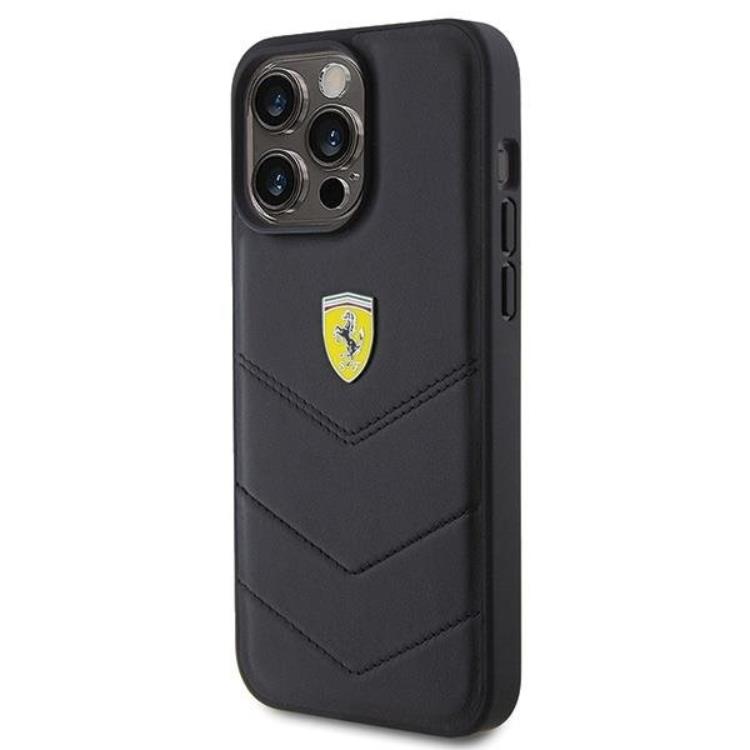Ferrari Ferrari Mobilskal till iPhone 15 Pro Max Quilted Metal Logo - Svart