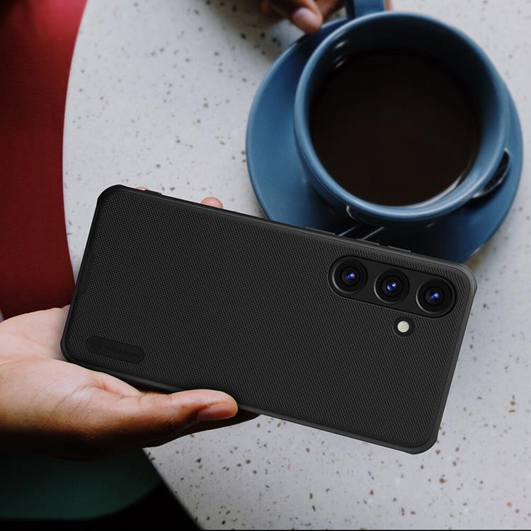 Nillkin Nillkin Mobilskal till Galaxy S24 Super Frosted Shield Pro - Svart