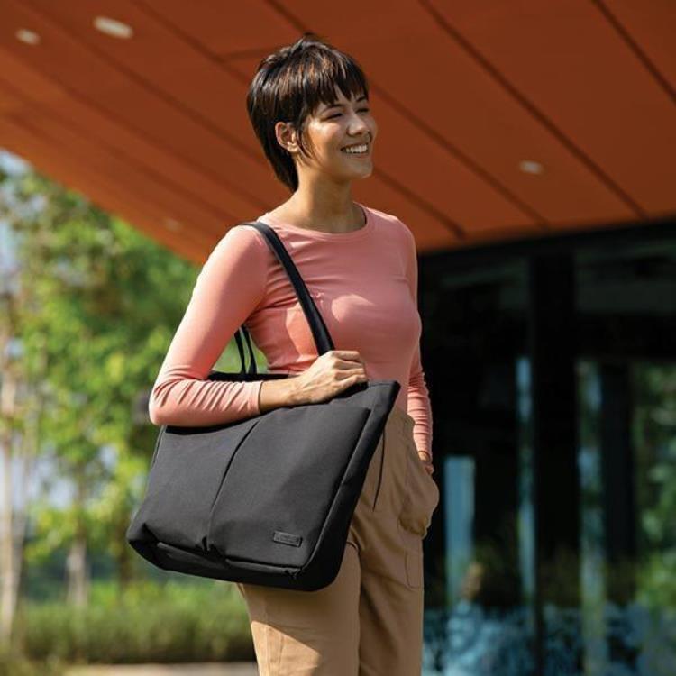 UNIQ UNIQ Datorfodral 16'' Hava RPET - Gul