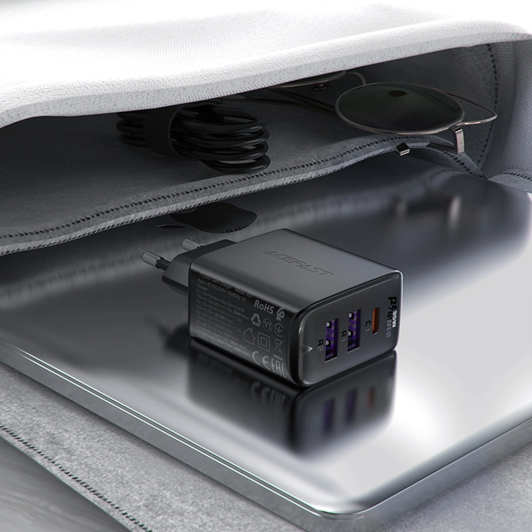 Acefast Acefast A57 PD 35W GaN Väggladdare 2 x USB-A + USB-C - Svart