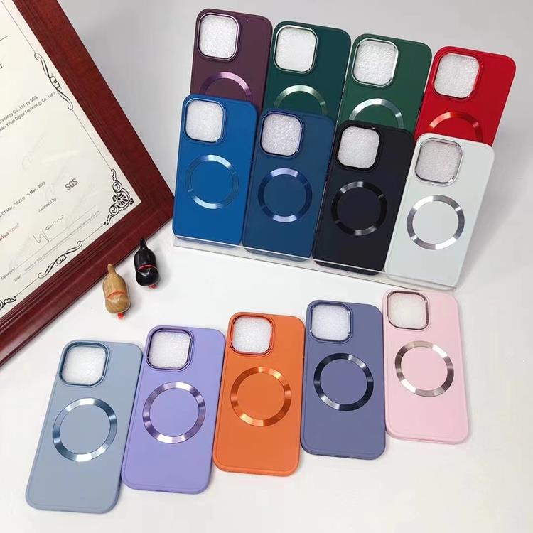 Boom of Sweden BOOM iPhone 14 Skal Magsafe Liquid Silicone - Röd