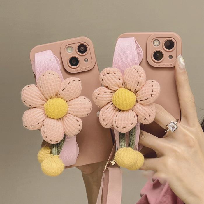 OEM Pumpkin Handrem iPhone 13 Skal - Rosa