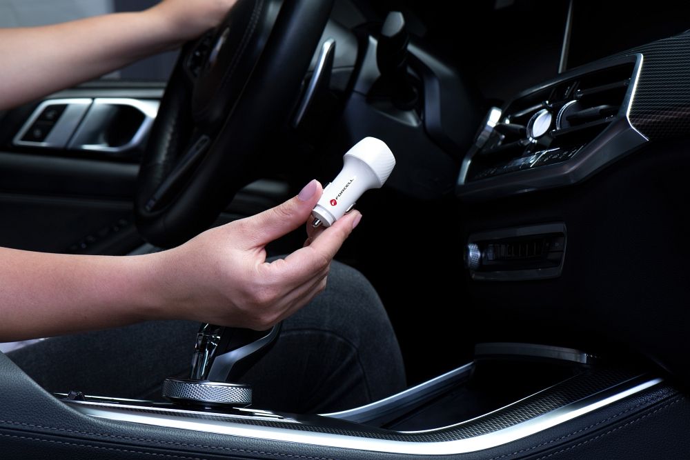 Forcell FORCELL billaddare USB-C 3.0 PD20W USB QC3.0 18W 5A vit